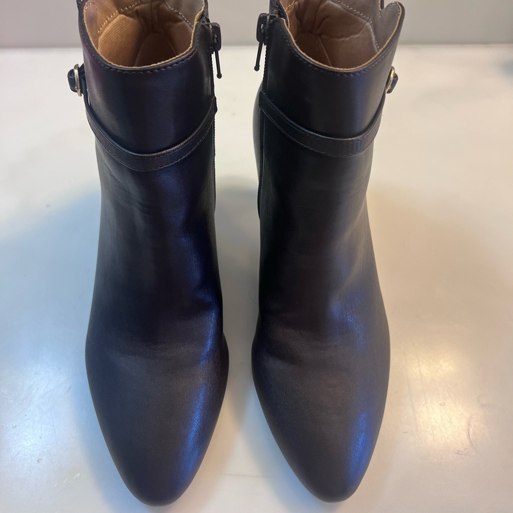 Elegant Black Ankle Boots